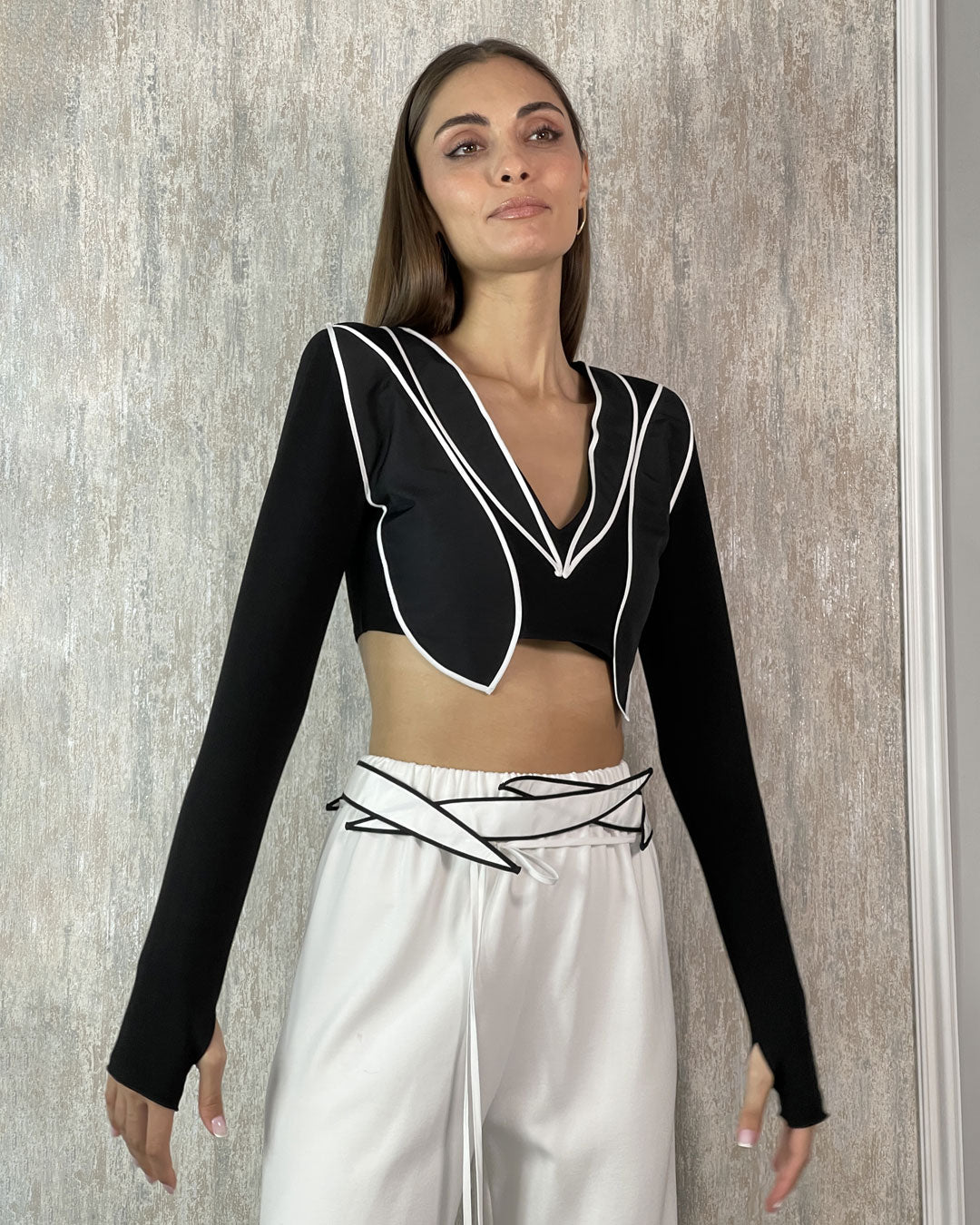 PELO FLEXIBLE CROP BLOUSE