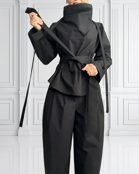 Burcu Aslan TOTAL OUTFIT BLACK, COTTON SET WITH FUNCTIONAL COLLAR (2-PIECE PANTS/SHIRT SET)