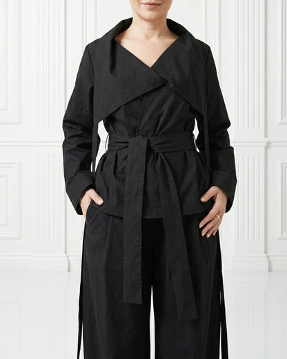 Burcu Aslan TOTAL OUTFIT BLACK, COTTON SET WITH FUNCTIONAL COLLAR (2-PIECE PANTS/SHIRT SET)