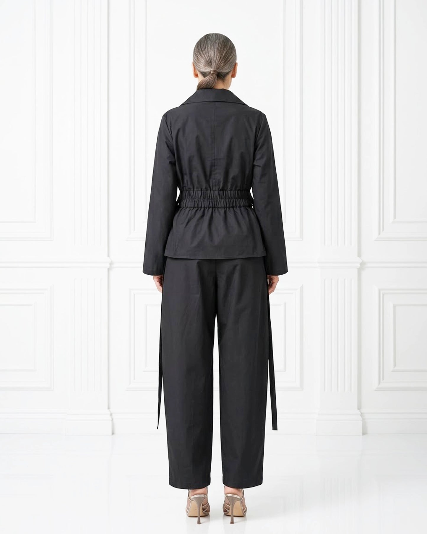 Burcu Aslan TOTAL OUTFIT BLACK, COTTON SET WITH FUNCTIONAL COLLAR (2-PIECE PANTS/SHIRT SET)