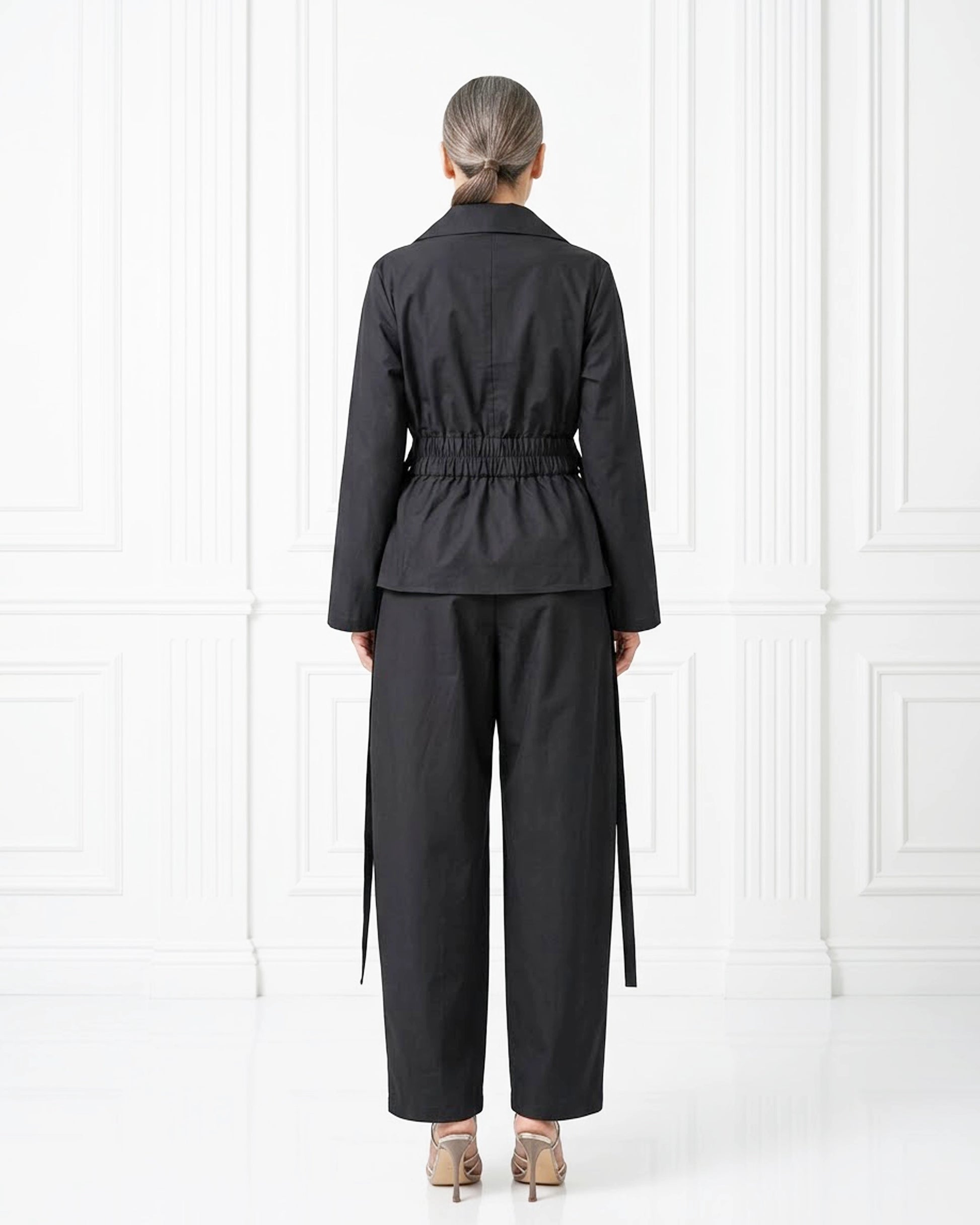 Burcu Aslan TOTAL OUTFIT BLACK, COTTON SET WITH FUNCTIONAL COLLAR (2-PIECE PANTS/SHIRT SET)