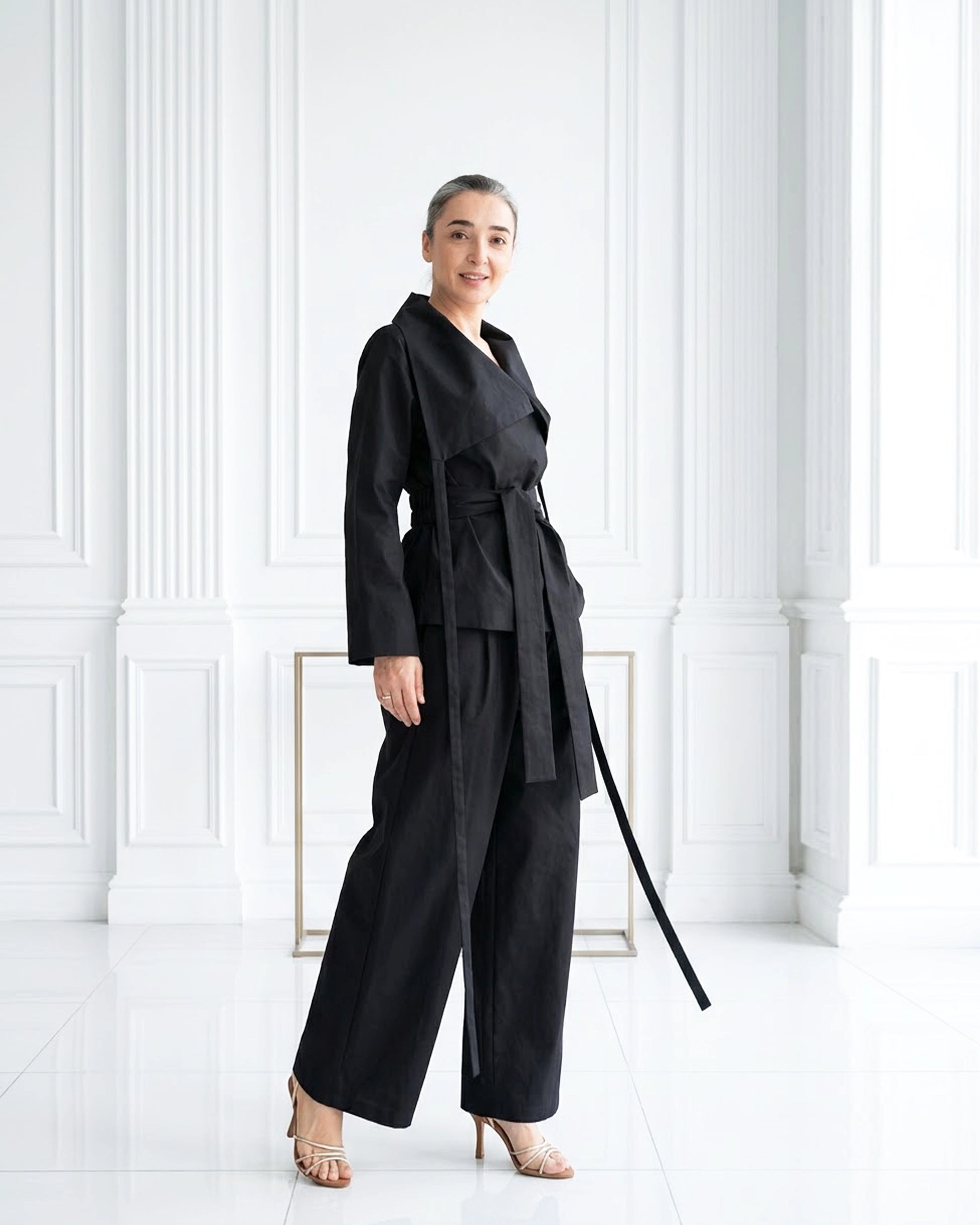 Burcu Aslan TOTAL OUTFIT BLACK, COTTON SET WITH FUNCTIONAL COLLAR (2-PIECE PANTS/SHIRT SET)