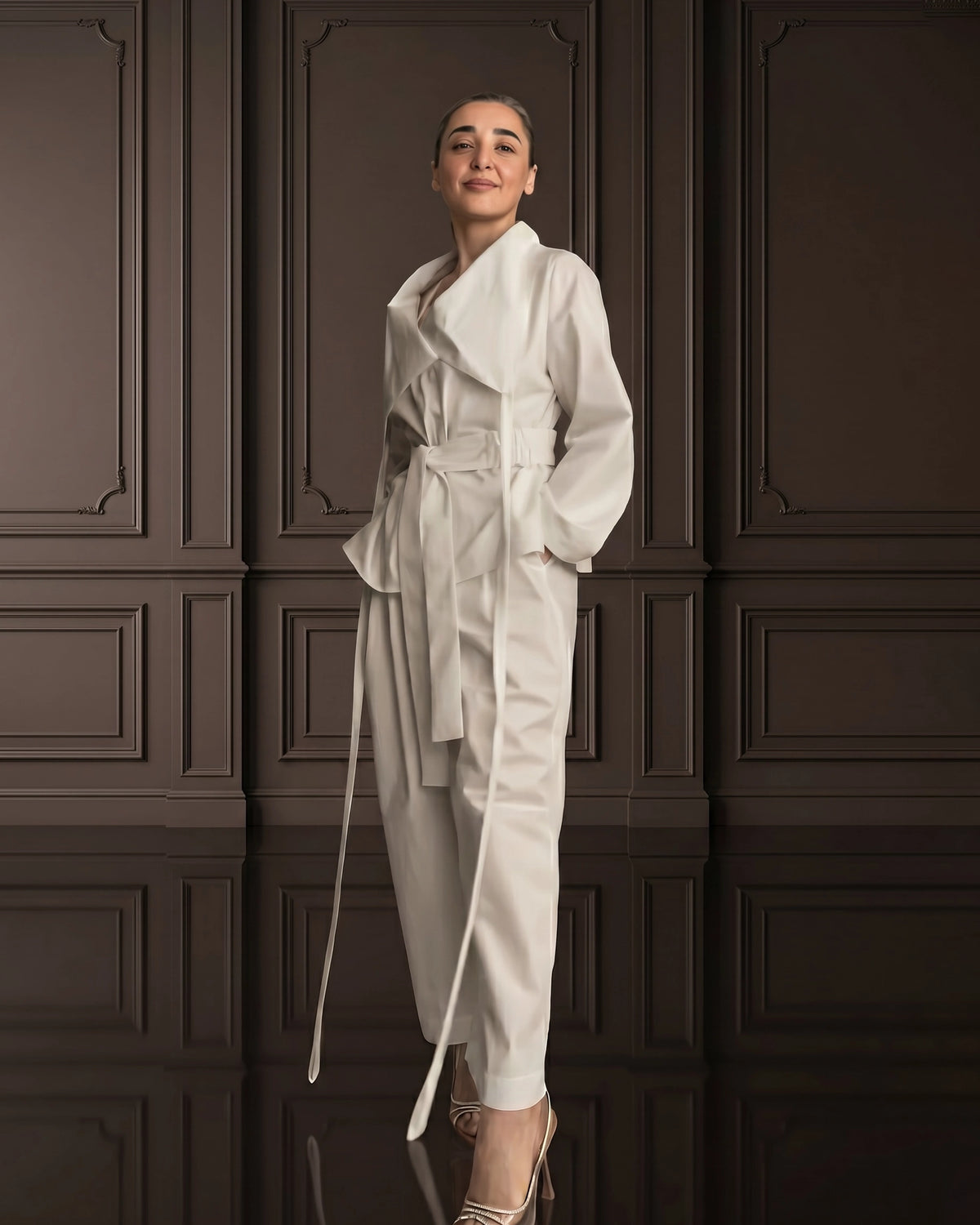Burcu Aslan TOTAL OUTFIT BONE, COTTON SET WITH FUNCTIONAL COLLAR (2-PIECE PANTS/SHIRT SET)
