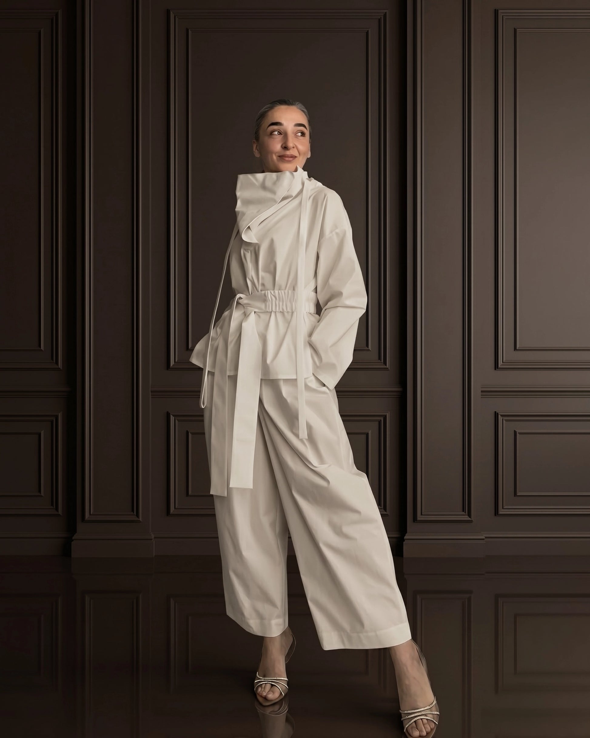 Burcu Aslan TOTAL OUTFIT BONE, COTTON SET WITH FUNCTIONAL COLLAR (2-PIECE PANTS/SHIRT SET)