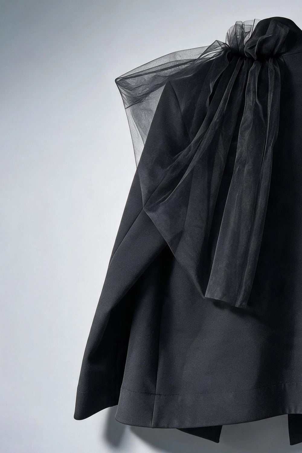 BATU LIGHTWEIGHT OVERSIZED BLACK JACKET WITH TULLE DETAIL ON ONE SHOULDER