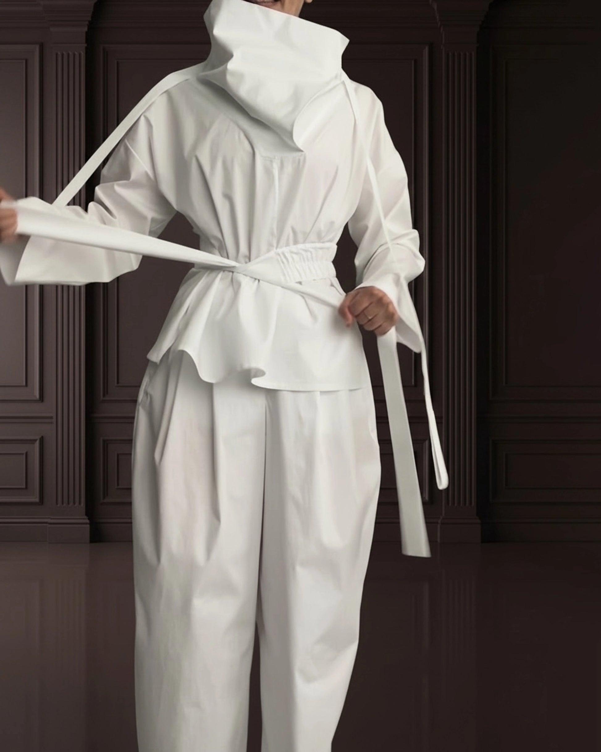 Burcu Aslan TOTAL OUTFIT WHITE, COTTON SET WITH FUNCTIONAL COLLAR (2-PIECE PANTS/SHIRT SET)